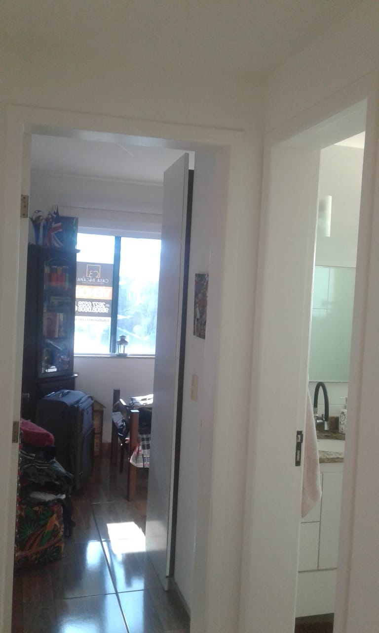 Apartamento à venda com 3 quartos, 76m² - Foto 2