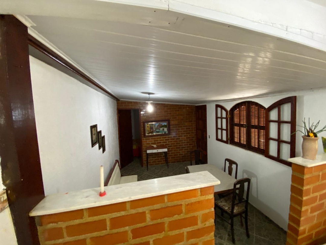 Casa à venda com 2 quartos, 360m² - Foto 9