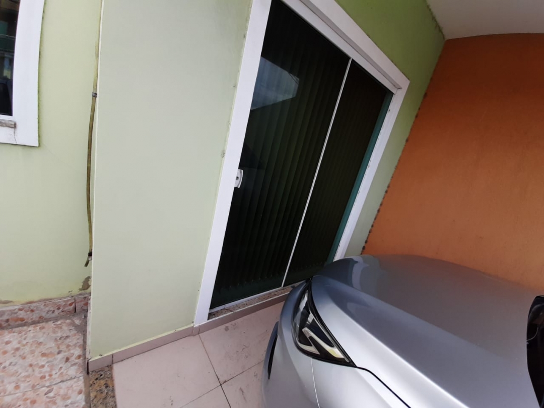 Casa à venda com 3 quartos, 180m² - Foto 4